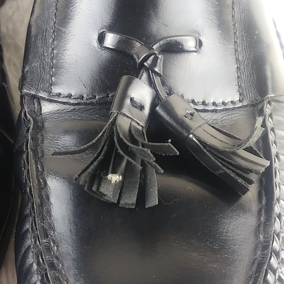 Cole Hann Black Genuine Leather Tassel Upper Almond Toe Slip On Loafer Shoe - Picture 12 of 13